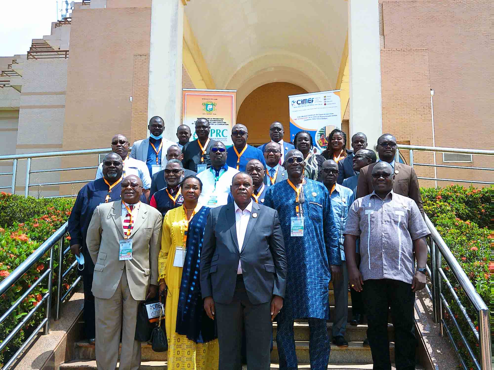 Maîtrise du cadre juridique, comptable et fiscal des opérations courantes dans les établissements de microfinance