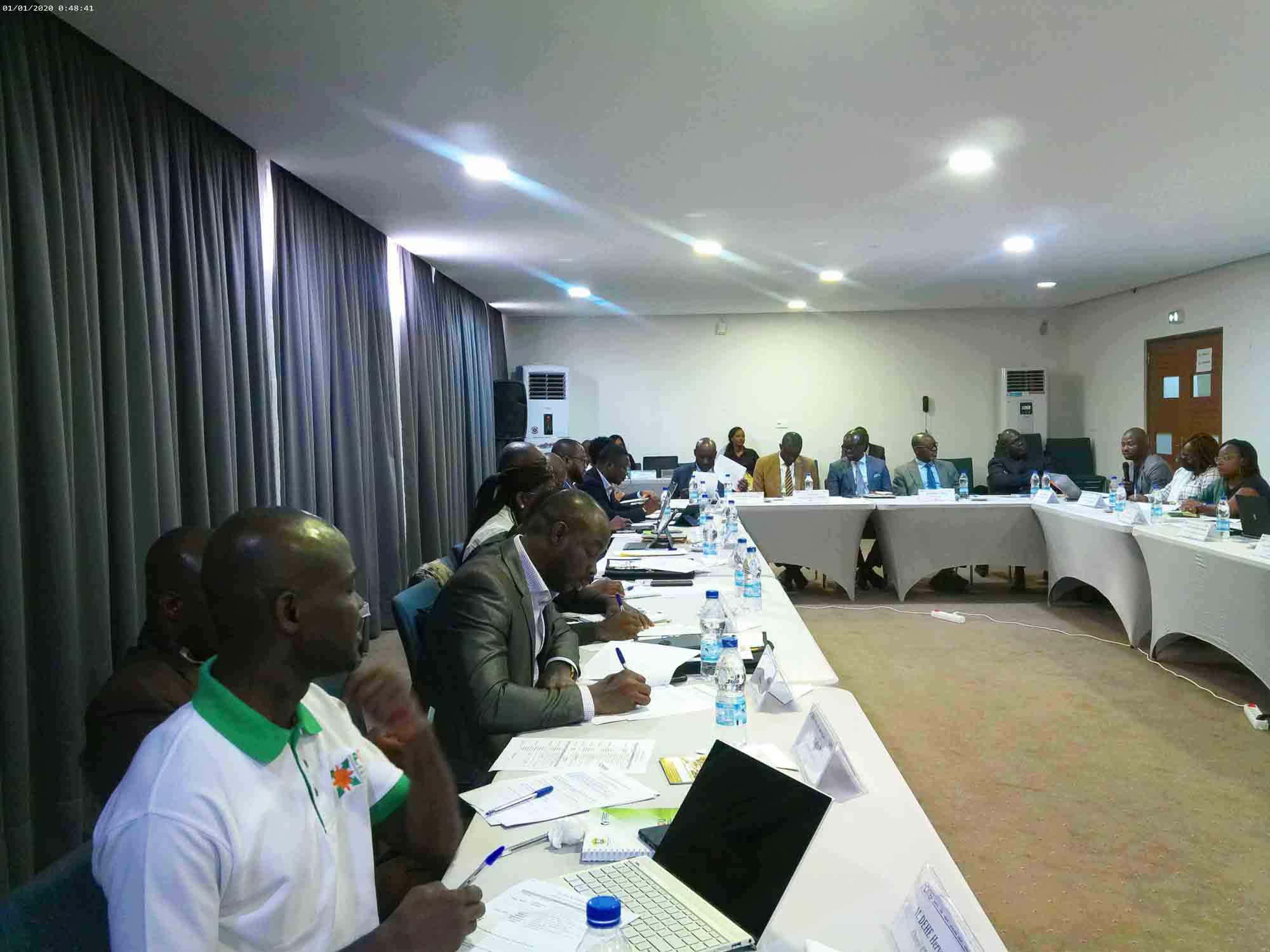 Droit des contrats et aspects juridiques des achats nationaux et internationaux