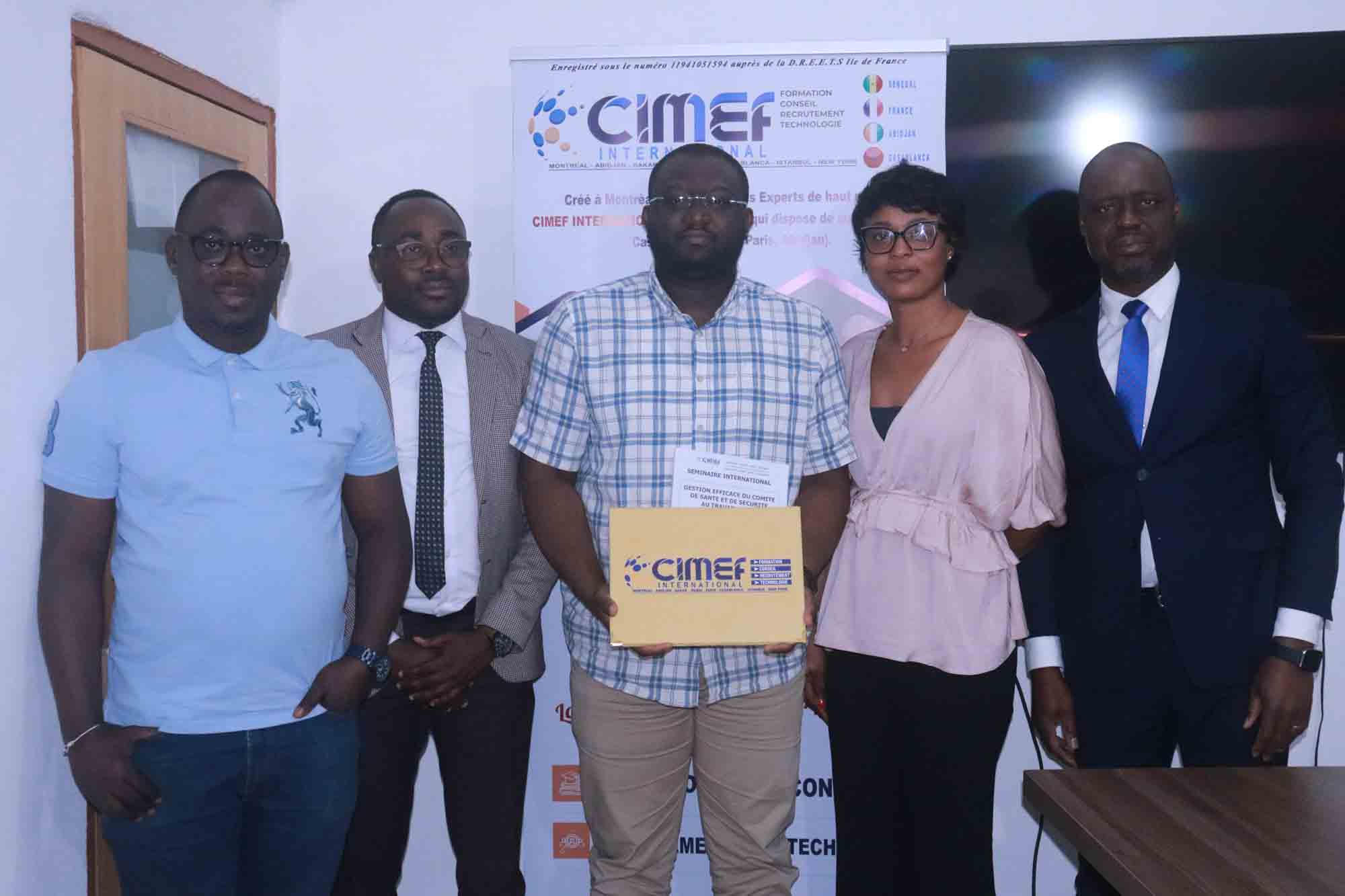 Identifier les risques de pollution, les maîtriser et contrôler les activités minières ou pétrolières